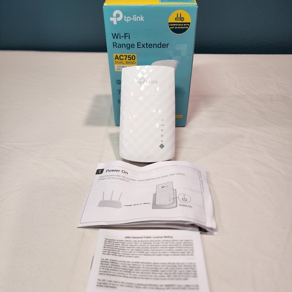 TP-Link WiFi Extender - Picture 6 of 6